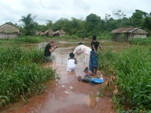 Durante le riprese in Nigeria
